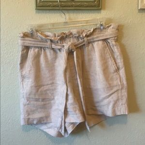 Old navy cream colored paper bag shorts